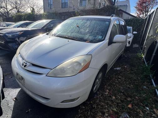 2009 Toyota Sienna XLE