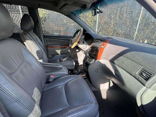 2009 Toyota Sienna XLE