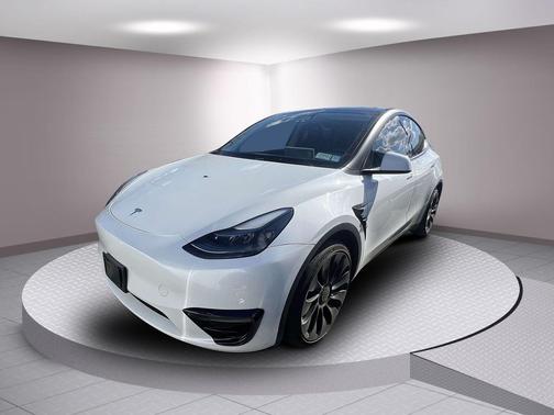 2023 Tesla Model Y Long Range Dual Motor All-Wheel Drive