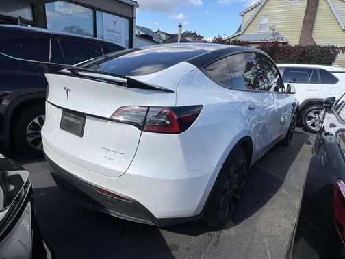 2023 Tesla Model Y Long Range Dual Motor All-Wheel Drive