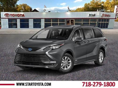 2025 Toyota Sienna LE