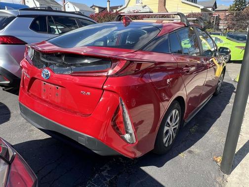 2022 Toyota Prius Prime XLE