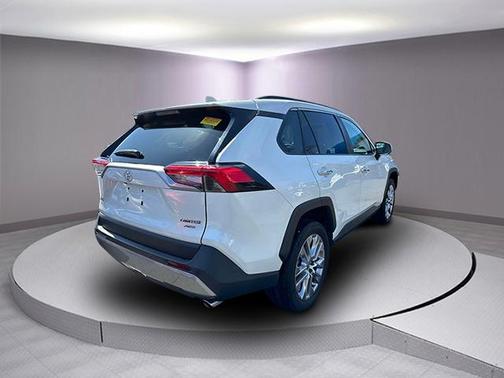 2022 Toyota RAV4 Limited