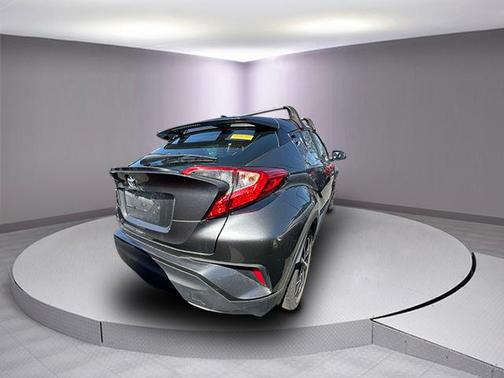 2021 Toyota C-HR LE