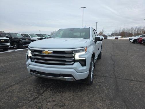 Polar White Tricoat 2026 Chevrolet Silverado 1500 High Country
