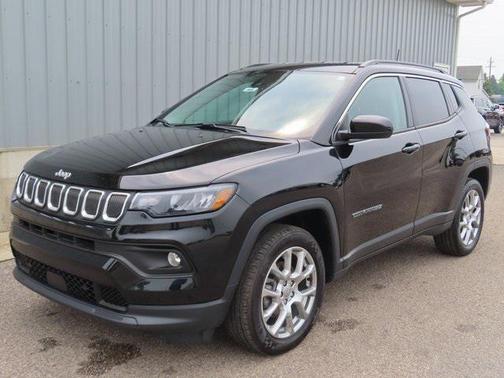2022 Jeep Compass Latitude Lux