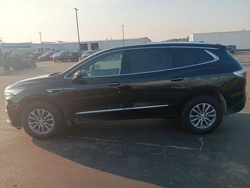 2023 Buick Enclave Essence AWD