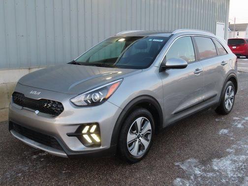 2022 Kia Niro LX