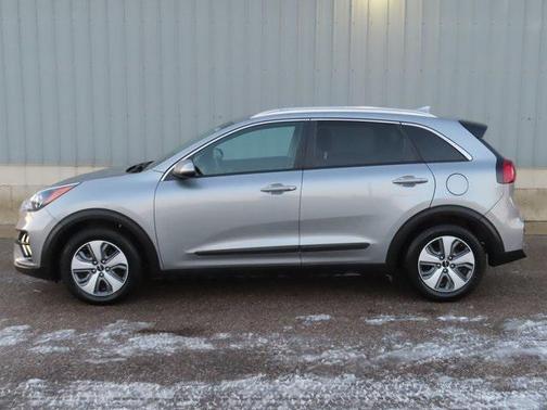 2022 Kia Niro LX