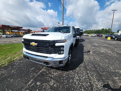 2025 Chevrolet Silverado 3500 WT