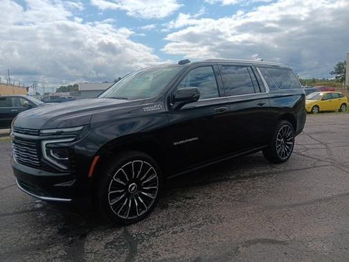 2025 Chevrolet Suburban 4WD High Country