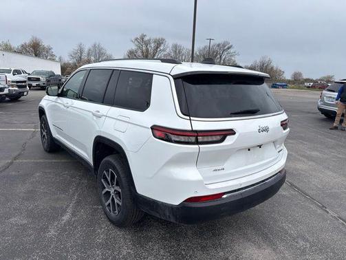 Bright White Clearcoat 2023 Jeep Grand Cherokee L Limited