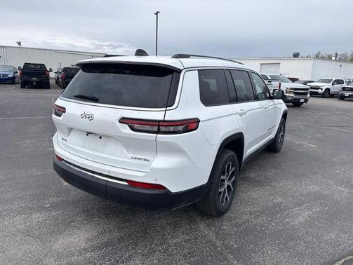 Bright White Clearcoat 2023 Jeep Grand Cherokee L Limited