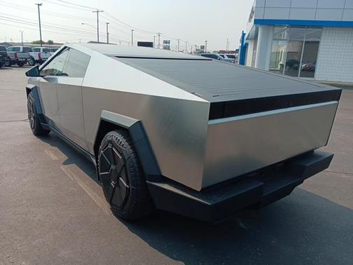 2024 Tesla Cybertruck Cyberbeast