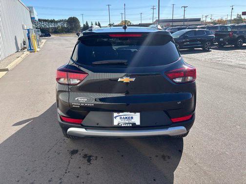 Mosaic Black Metallic 2026 Chevrolet Trailblazer LT