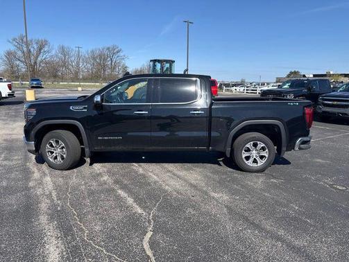 Summit White 2025 GMC Sierra 1500 SLT