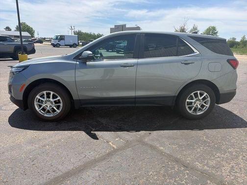 Sterling Gray Metallic 2024 Chevrolet Equinox 1LT
