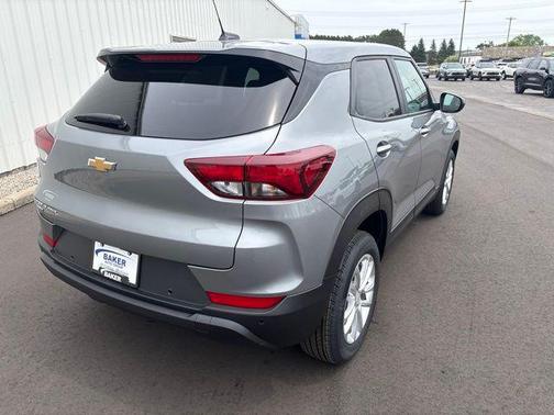 Sterling Gray Metallic 2026 Chevrolet Trailblazer LS