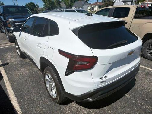 Summit White 2024 Chevrolet Trax LS