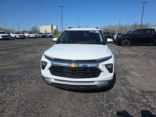 Summit White 2026 Chevrolet Trailblazer LT