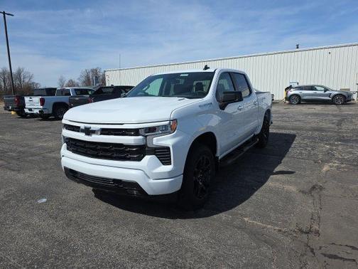 Summit White 2026 Chevrolet Silverado 1500 RST