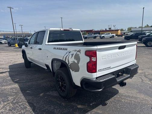 Summit White 2026 Chevrolet Silverado 2500 WT