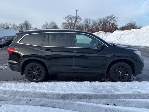 2022 Honda Pilot AWD Black Edition