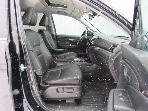 2022 Honda Pilot AWD Black Edition