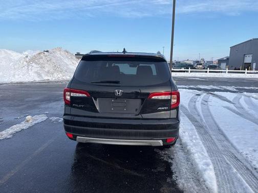 2022 Honda Pilot AWD Black Edition