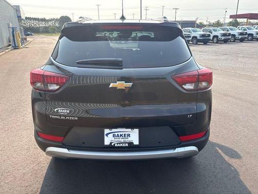 Mosaic Black Metallic 2026 Chevrolet Trailblazer LT