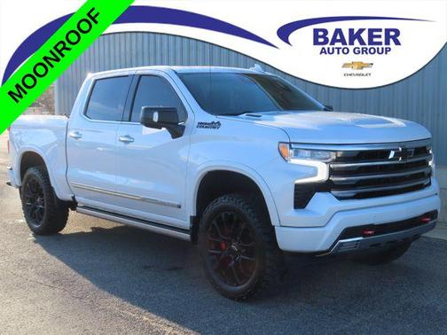 Iridescent Pearl Tricoat 2024 Chevrolet Silverado 1500 High Country