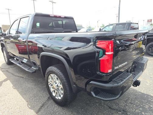 2025 Chevrolet Silverado 3500 LTZ
