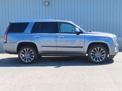 2020 Cadillac Escalade Premium Luxury