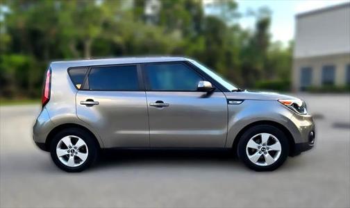 2017 Kia Soul Base