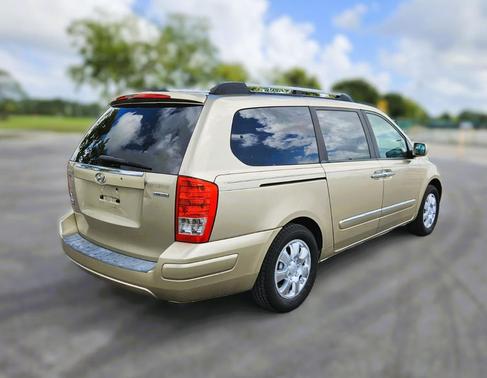 2007 Hyundai Entourage Limited