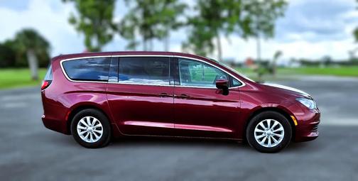 2018 Chrysler Pacifica LX