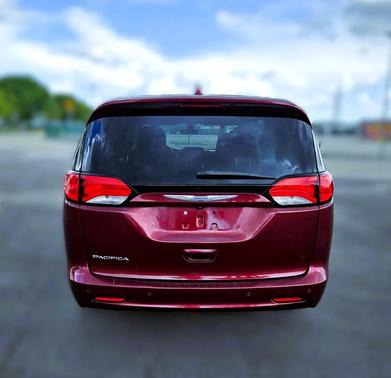 2018 Chrysler Pacifica LX