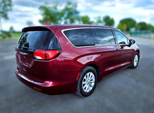 2018 Chrysler Pacifica LX