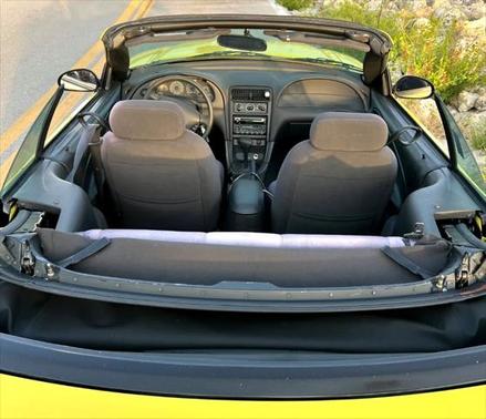 2002 Ford Mustang Deluxe