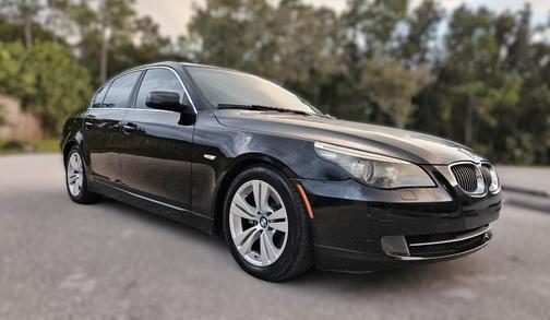 2010 BMW 528 528i