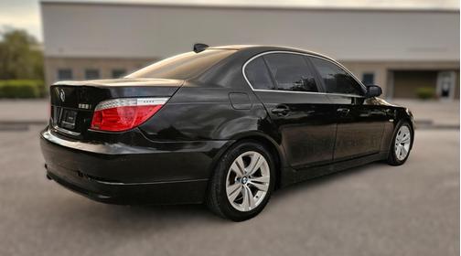 2010 BMW 528 528i
