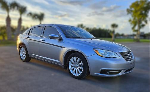2013 Chrysler 200 Limited
