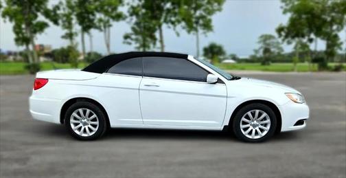 2012 Chrysler 200 Touring