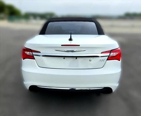 2012 Chrysler 200 Touring