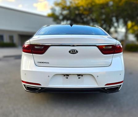 2017 Kia Cadenza Premium