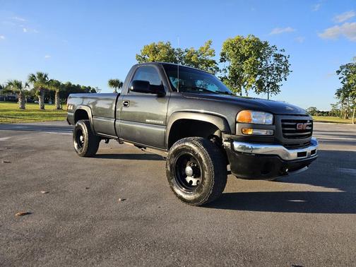 2004 GMC Sierra 2500 Work Truck
