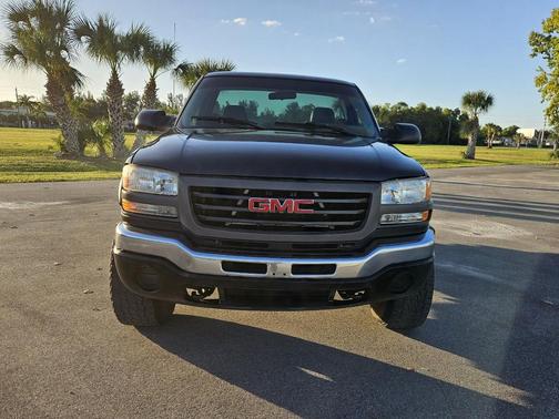 2004 GMC Sierra 2500 Work Truck
