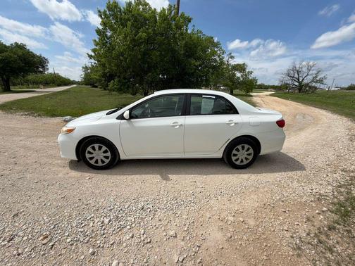 2011 Toyota Corolla LE
