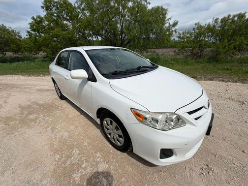 2011 Toyota Corolla LE