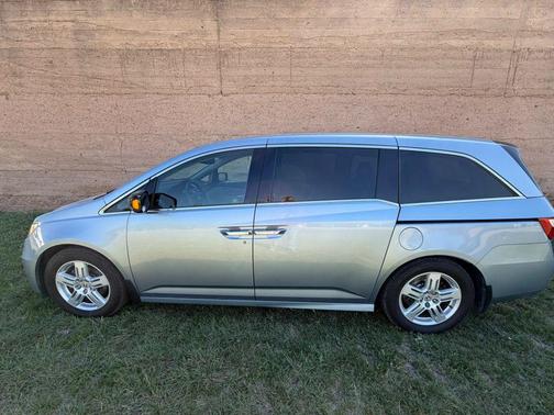 2012 Honda Odyssey Touring Elite